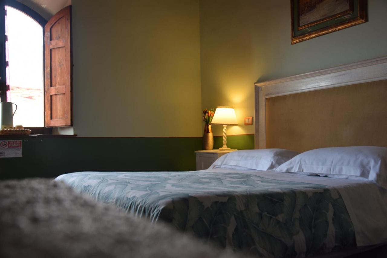 צ'רטאלדו B&B Osteria Del Vicario מראה חיצוני תמונה